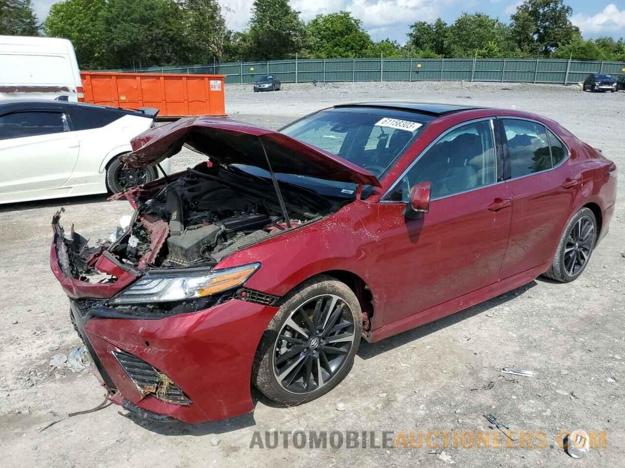 4T1B61HK1JU621157 TOYOTA CAMRY 2018