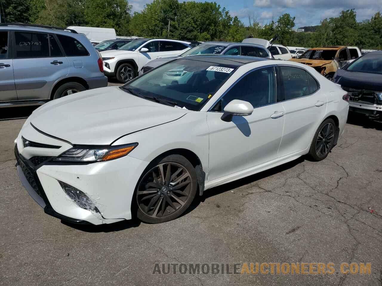 4T1B61HK1JU656071 TOYOTA CAMRY 2018