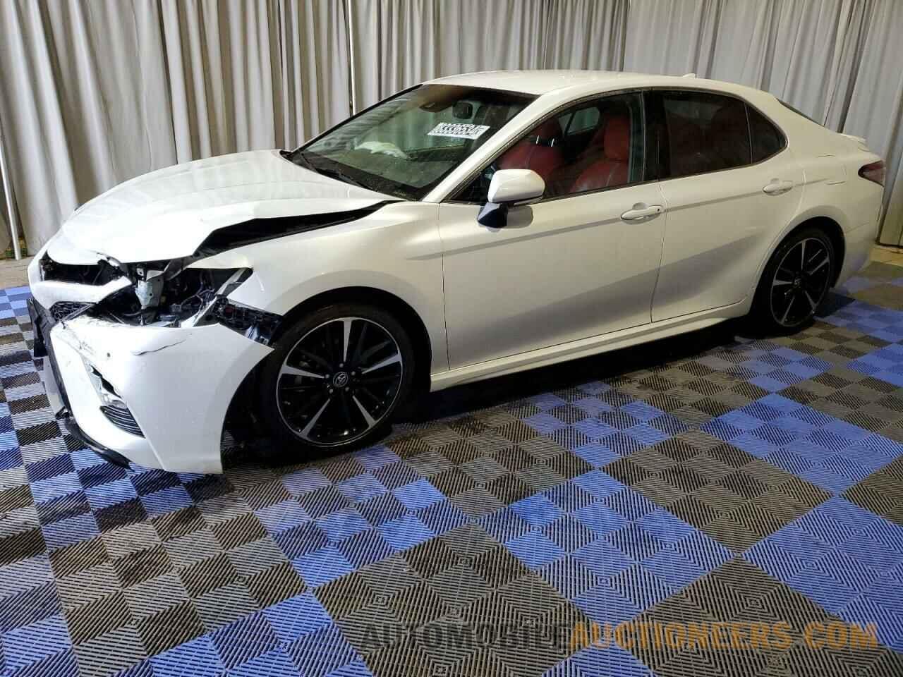 4T1B61HK1JU674473 TOYOTA CAMRY 2018