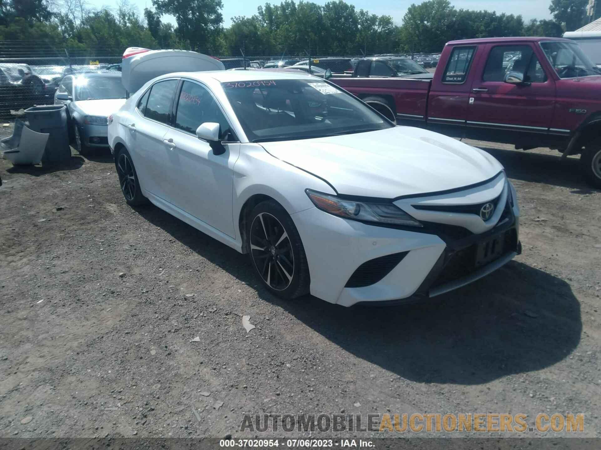 4T1B61HK2JU006715 TOYOTA CAMRY 2018