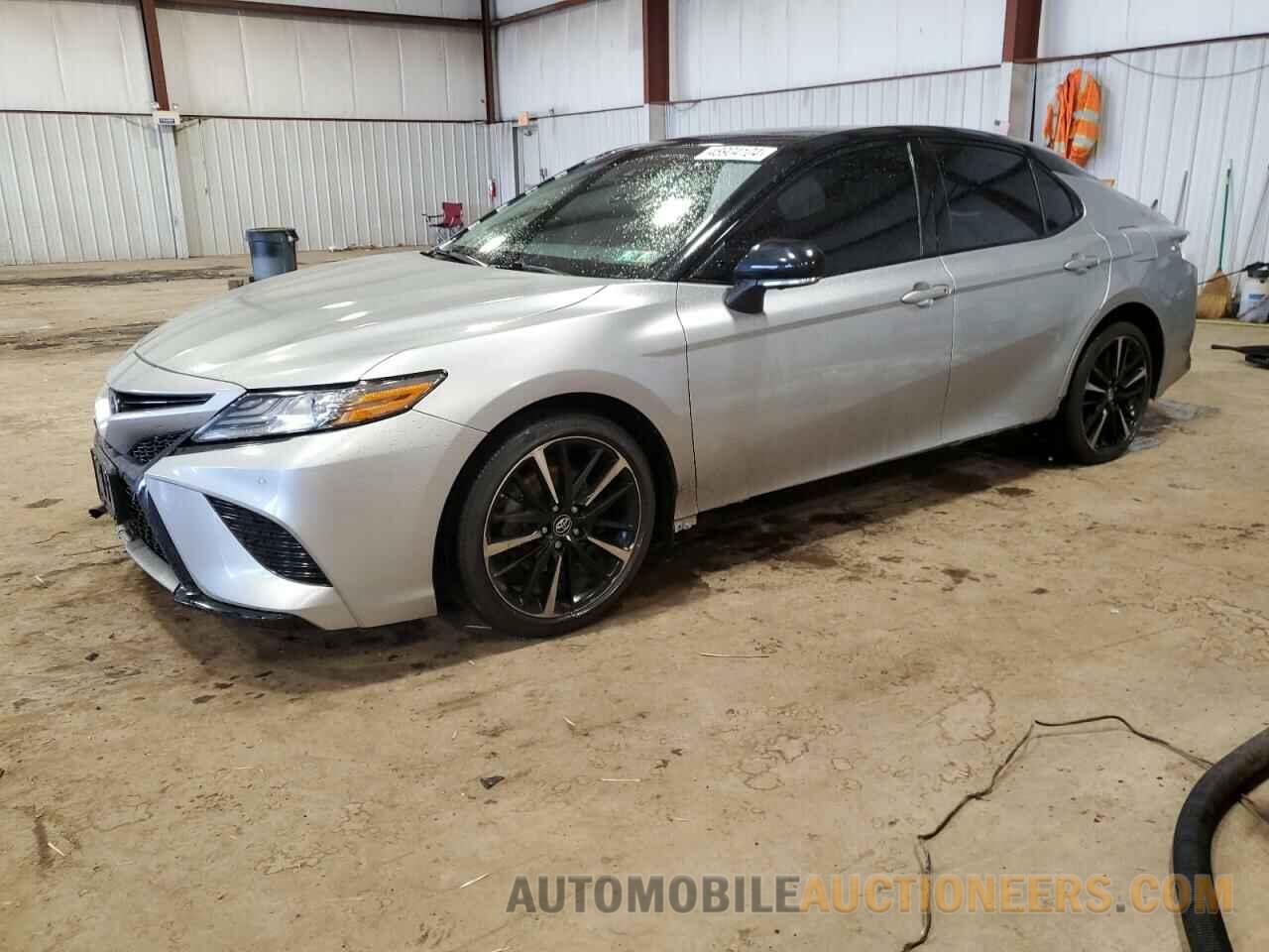 4T1B61HK2JU074996 TOYOTA CAMRY 2018