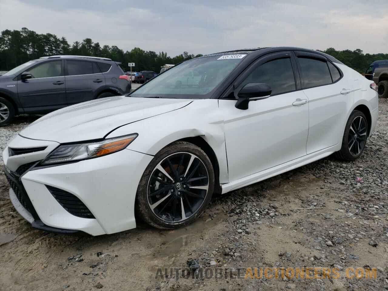 4T1B61HK2JU075016 TOYOTA CAMRY 2018