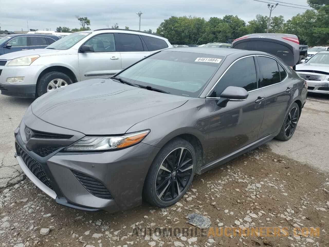 4T1B61HK2JU119533 TOYOTA CAMRY 2018