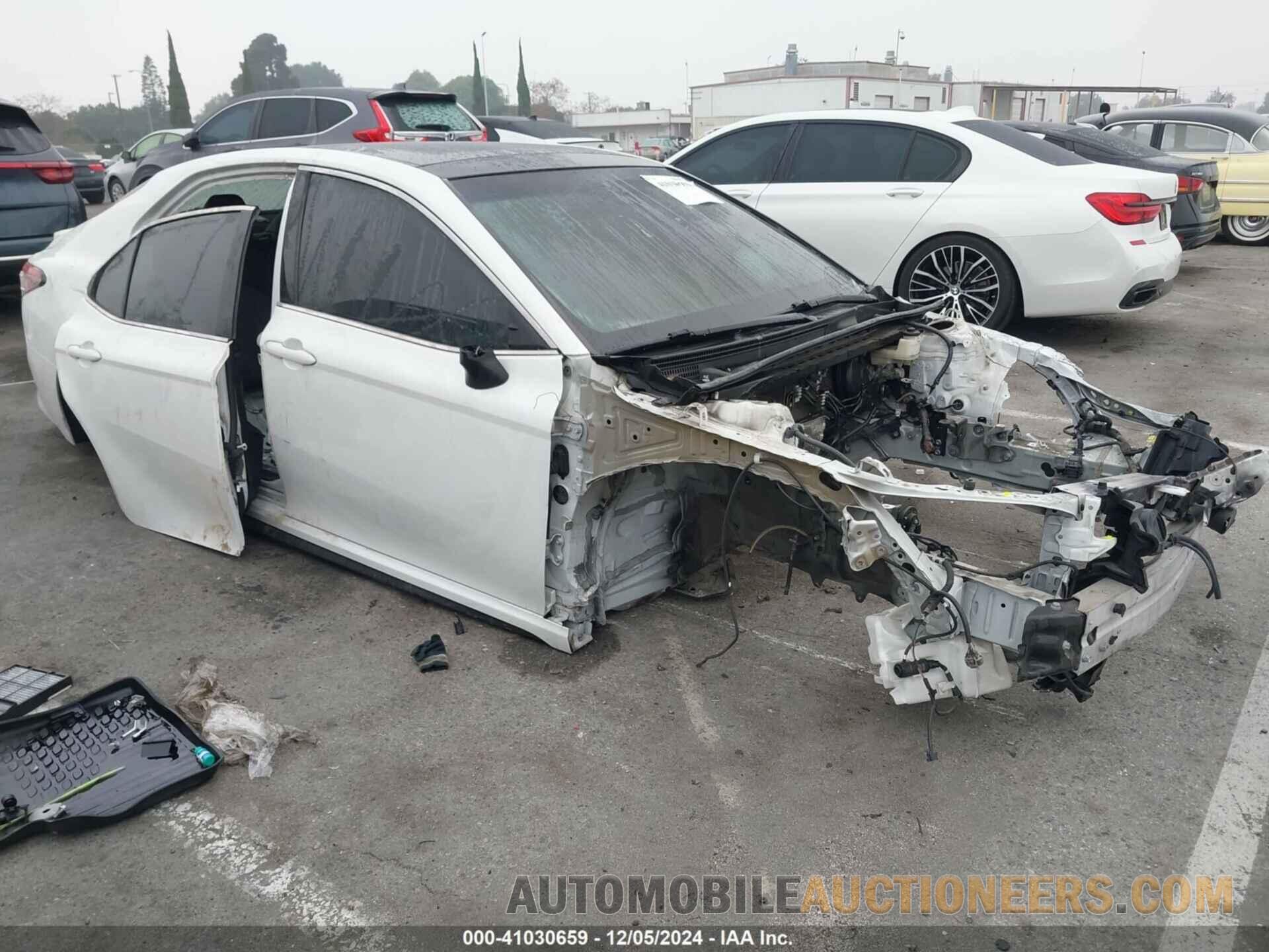 4T1B61HK2JU129012 TOYOTA CAMRY 2018