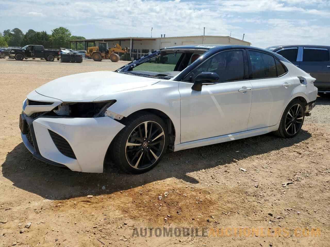 4T1B61HK2JU139300 TOYOTA CAMRY 2018