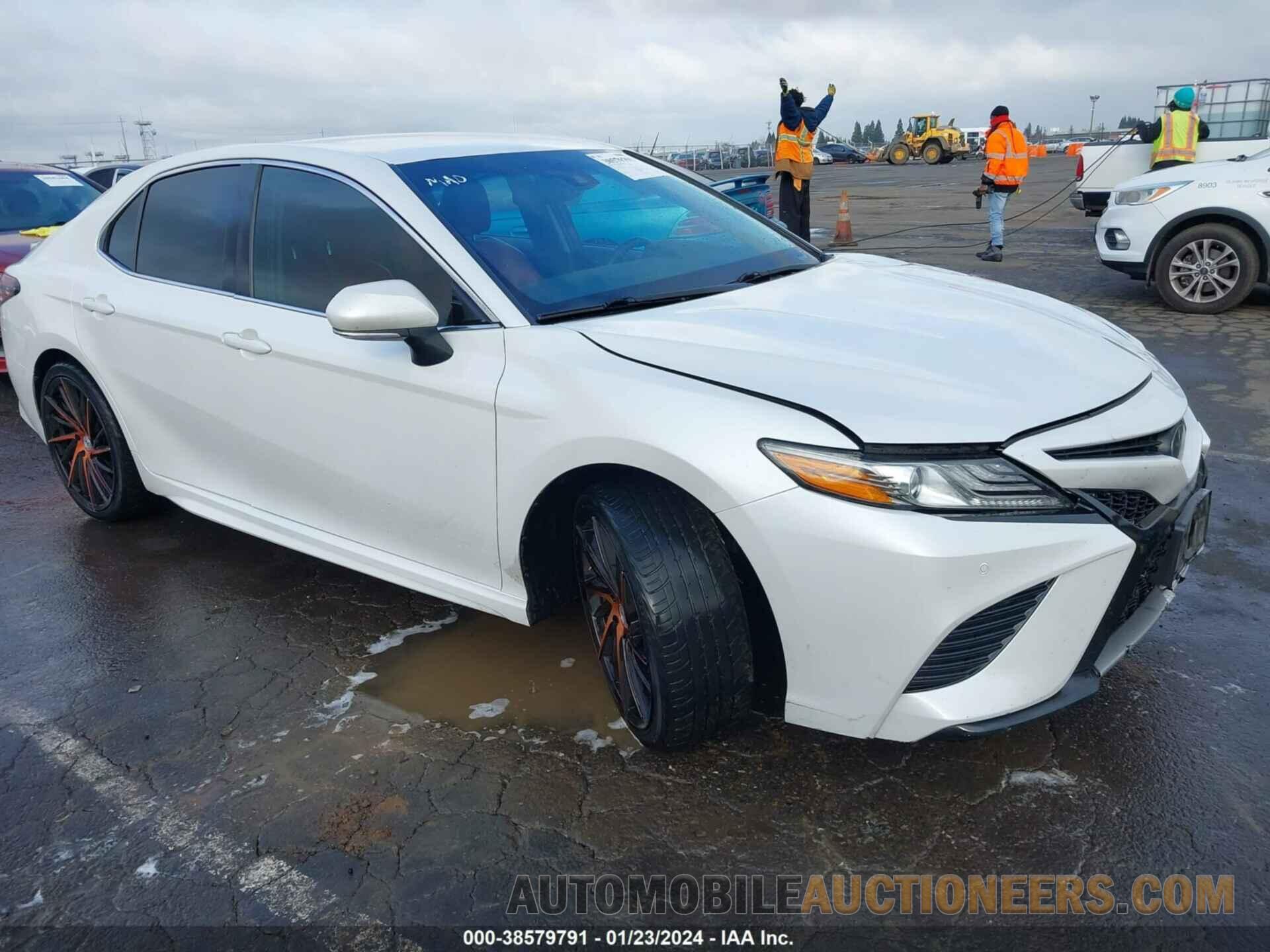 4T1B61HK2JU158851 TOYOTA CAMRY 2018