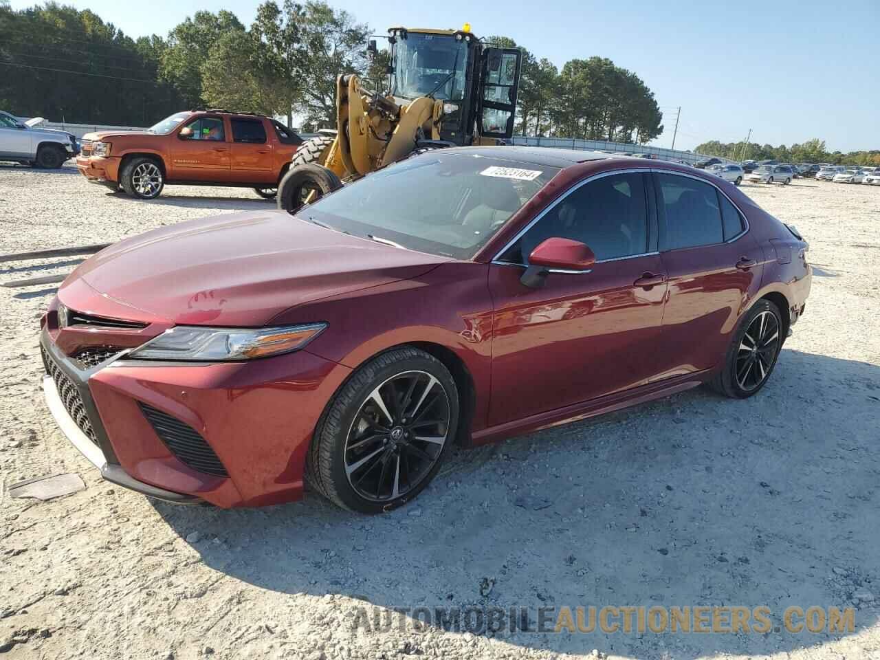 4T1B61HK2JU558893 TOYOTA CAMRY 2018