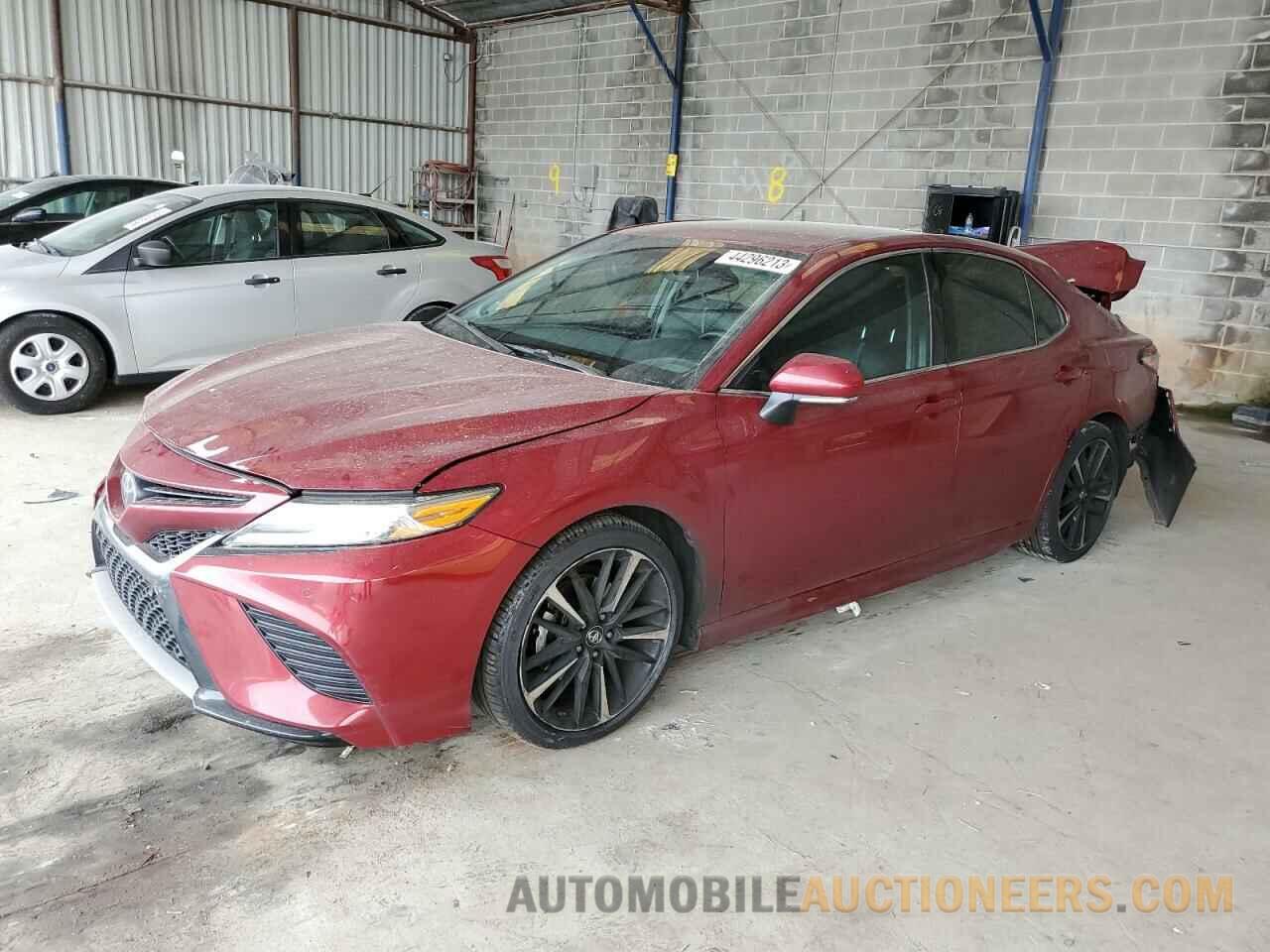 4T1B61HK2JU562605 TOYOTA CAMRY 2018