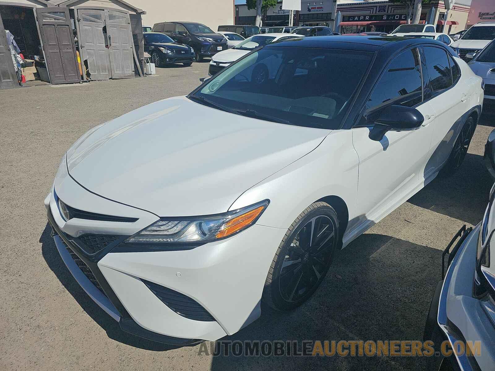 4T1B61HK2KU298769 Toyota Camry 2019