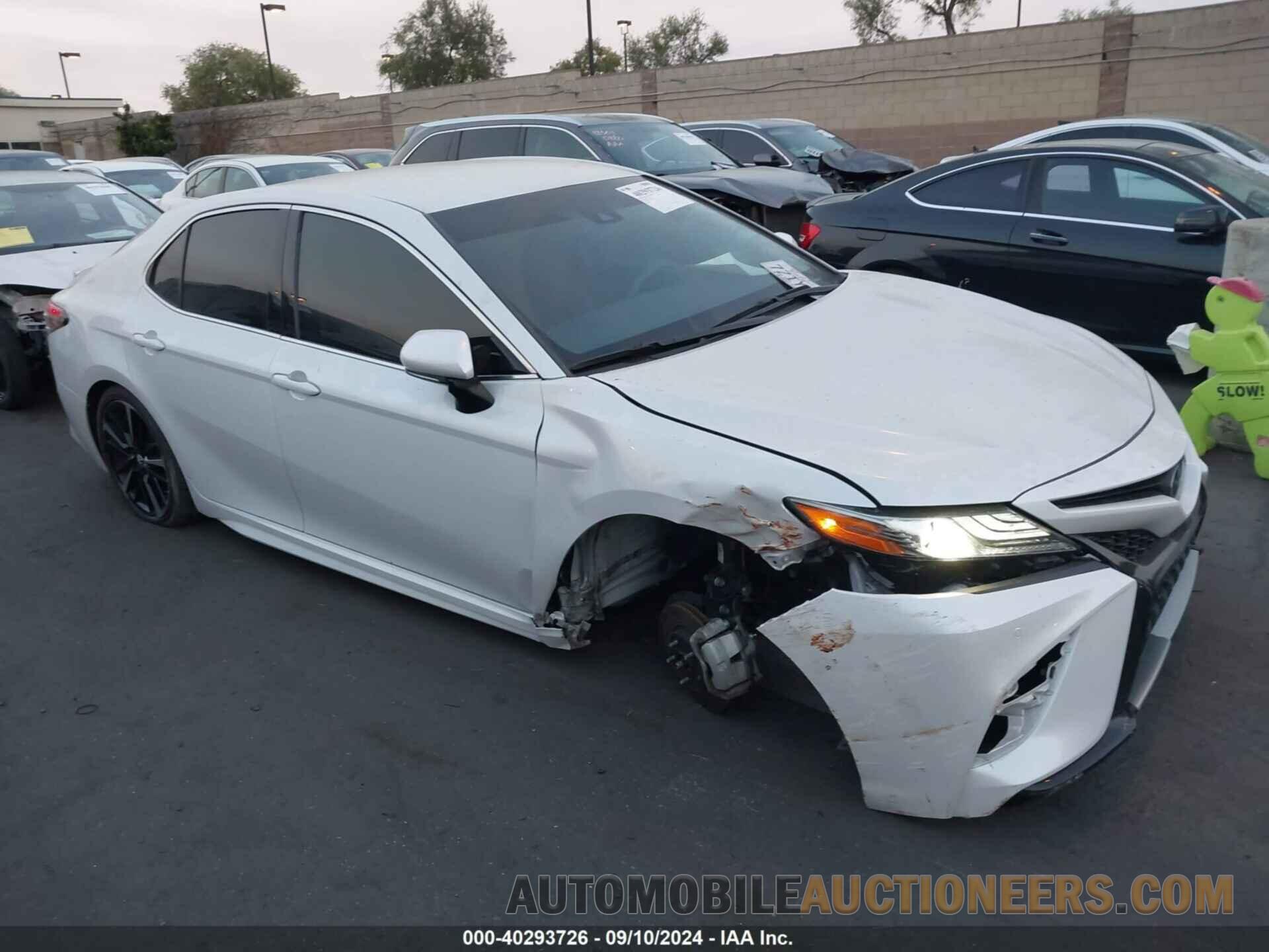 4T1B61HK3JU006819 TOYOTA CAMRY 2018