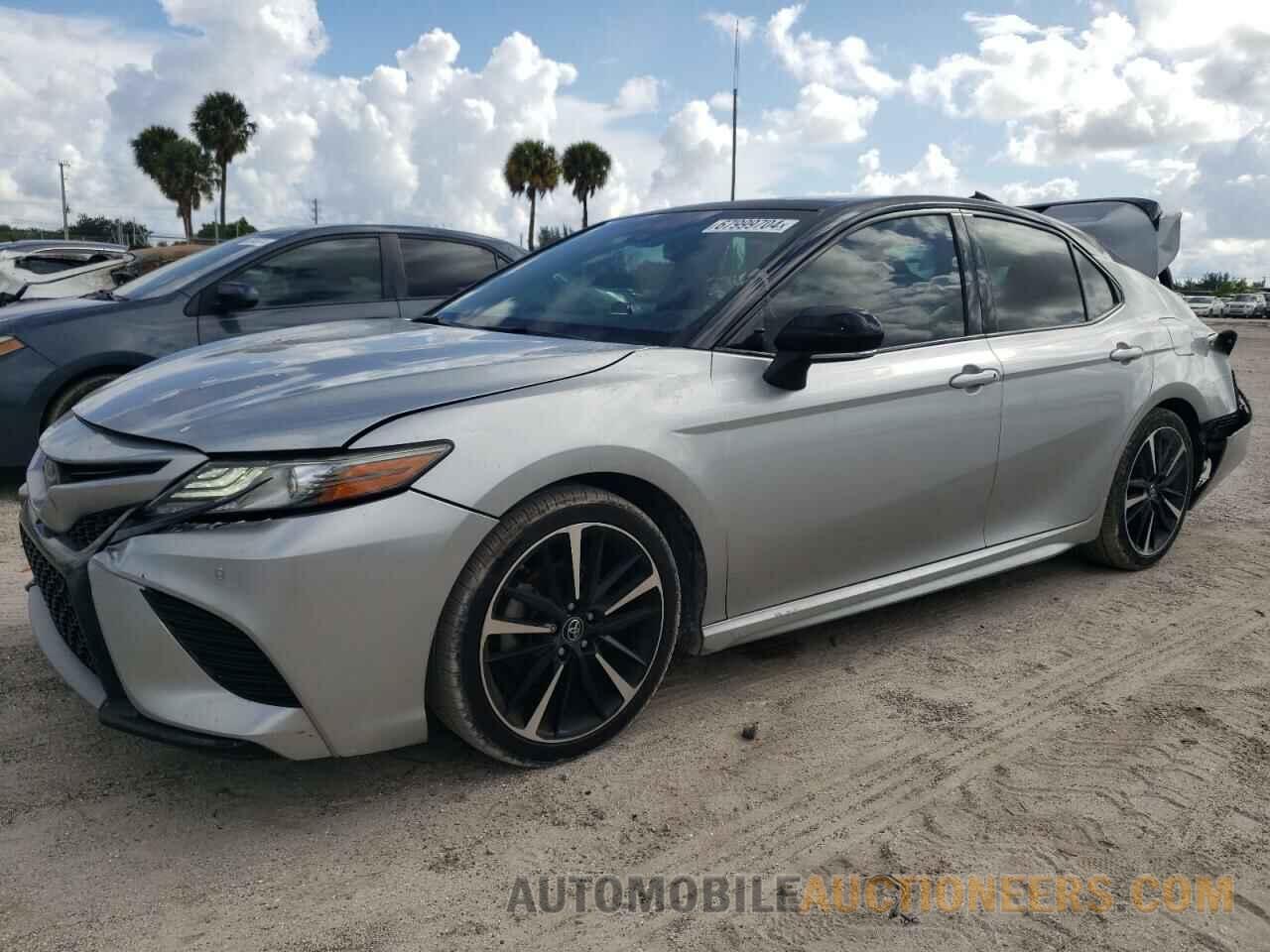 4T1B61HK3JU064297 TOYOTA CAMRY 2018