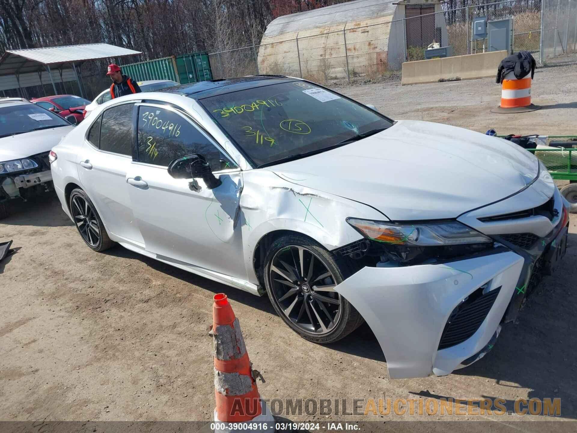 4T1B61HK3JU065272 TOYOTA CAMRY 2018