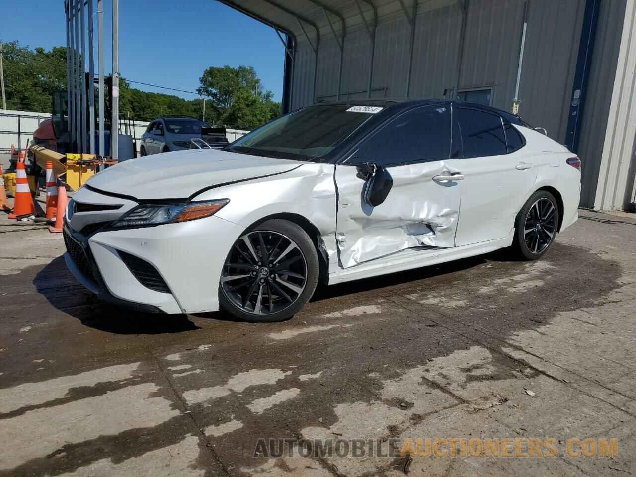 4T1B61HK3JU084131 TOYOTA CAMRY 2018