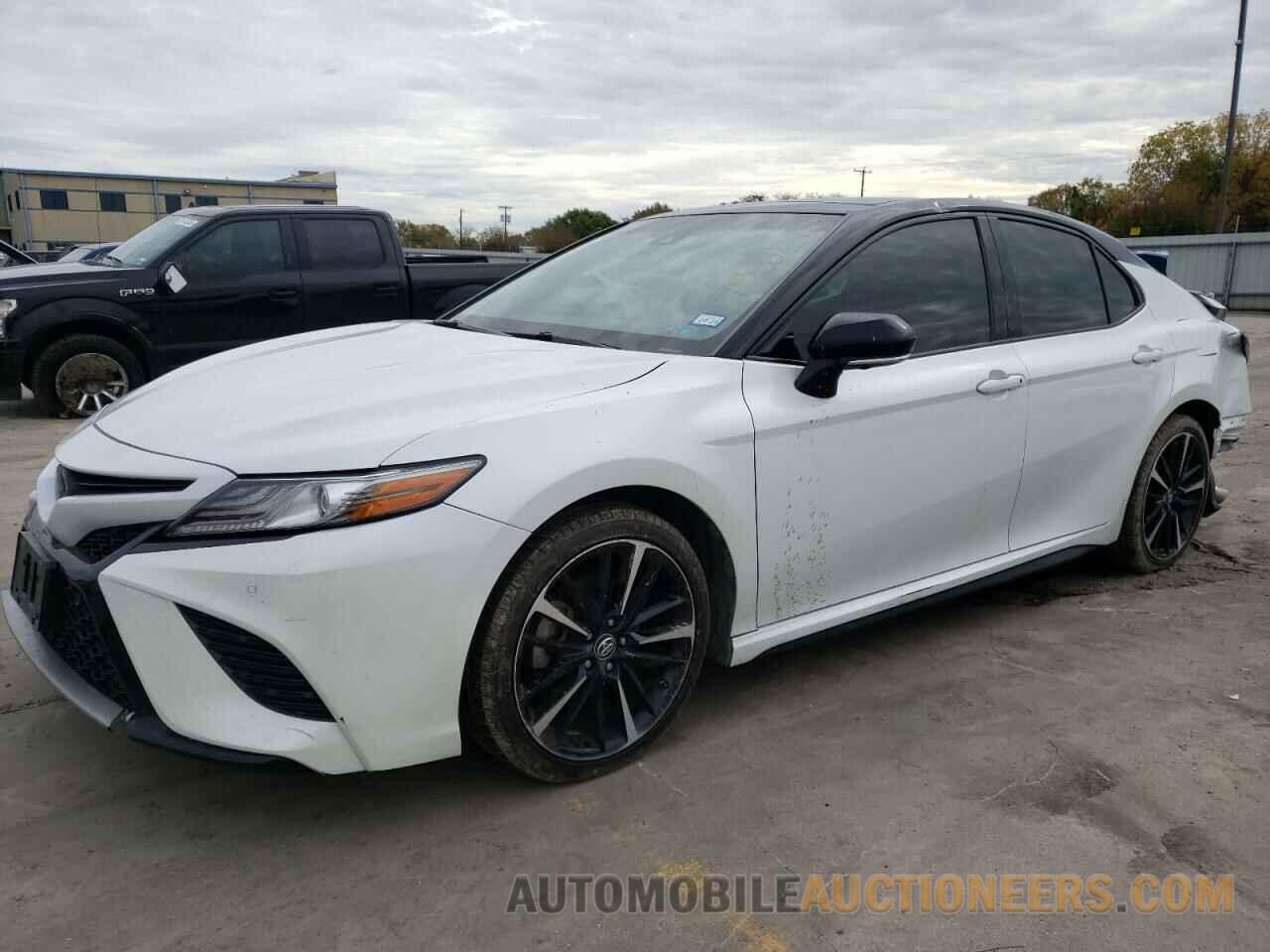 4T1B61HK3JU104572 TOYOTA CAMRY 2018