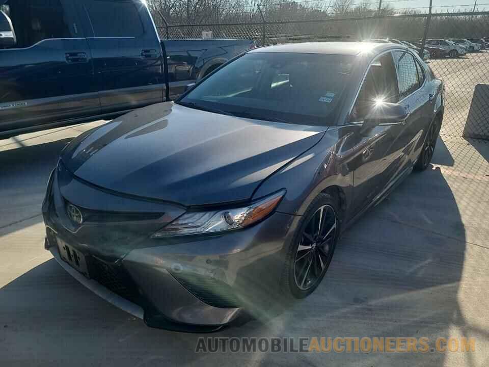 4T1B61HK3JU121095 Toyota Camry 2018