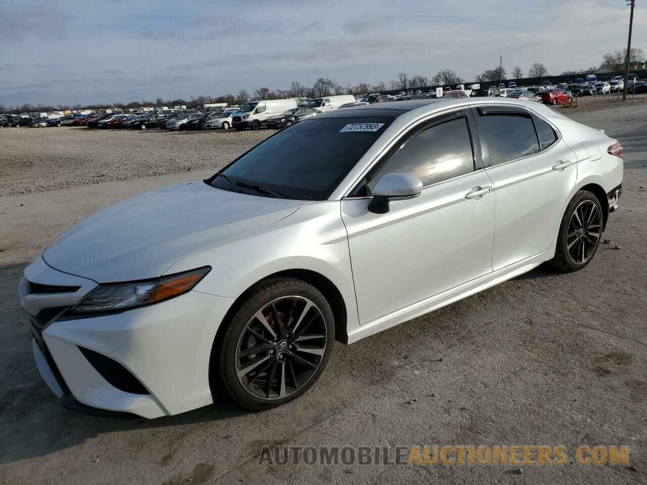 4T1B61HK3JU125647 TOYOTA CAMRY 2018