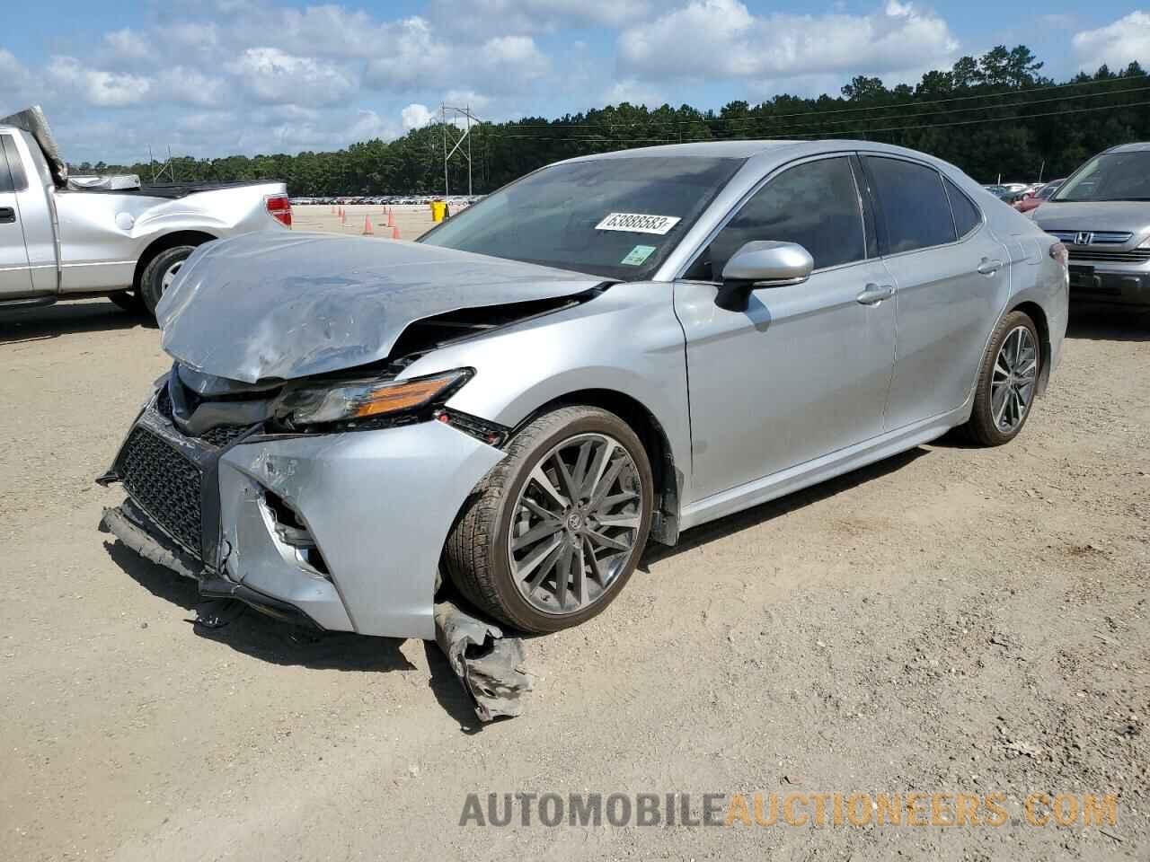 4T1B61HK3JU130086 TOYOTA CAMRY 2018