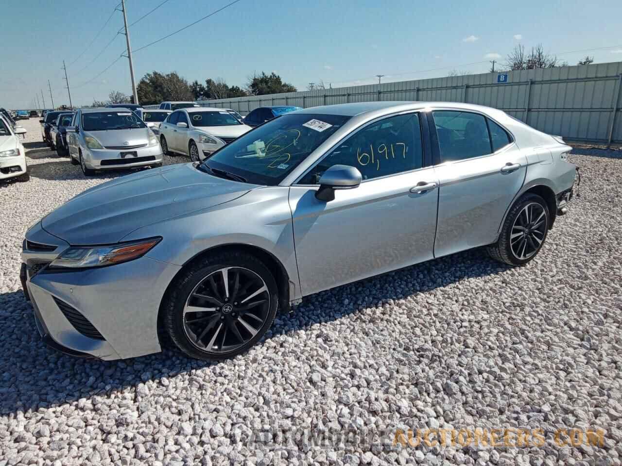 4T1B61HK3JU132582 TOYOTA CAMRY 2018