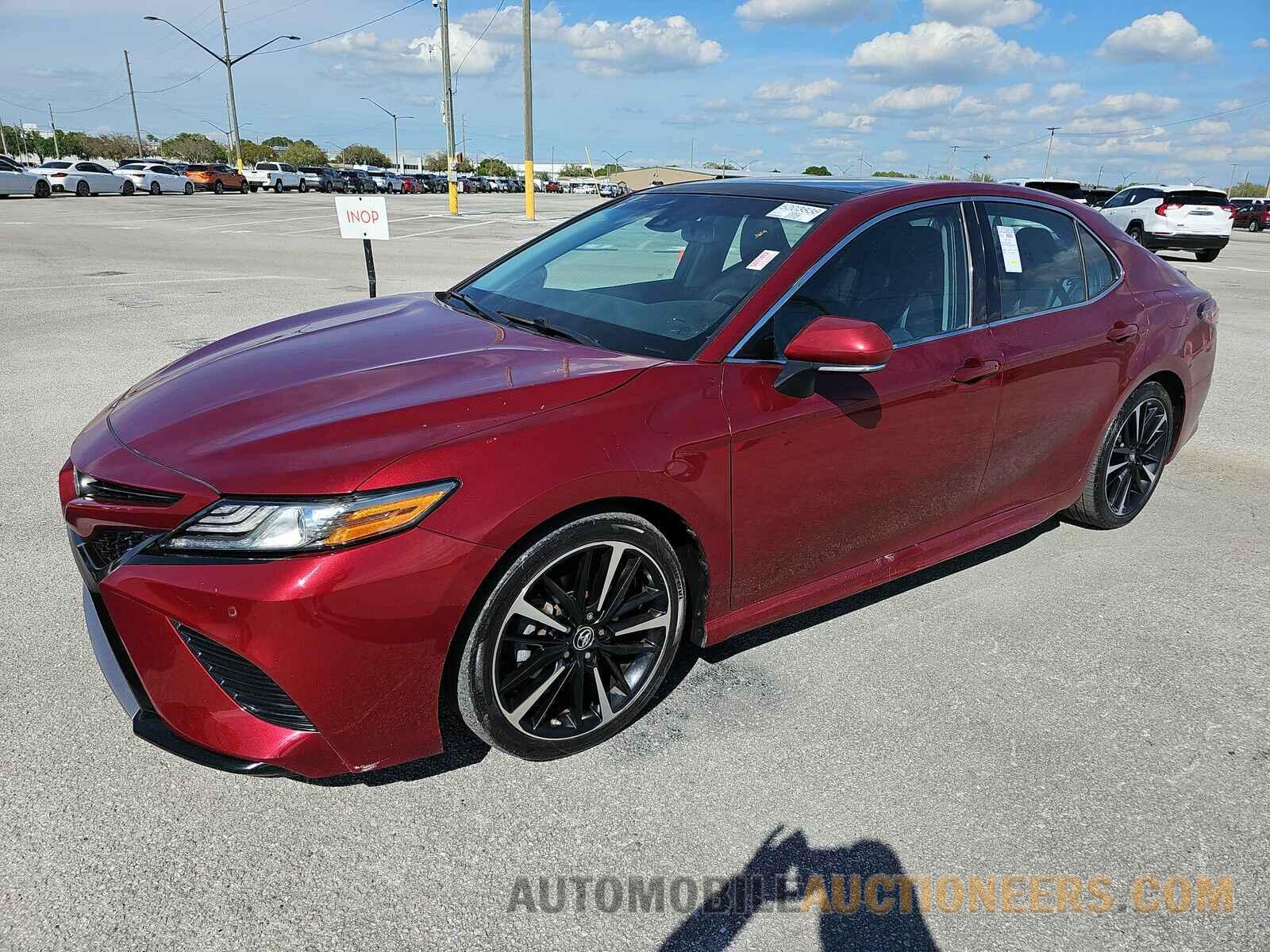 4T1B61HK3JU642947 Toyota Camry 2018