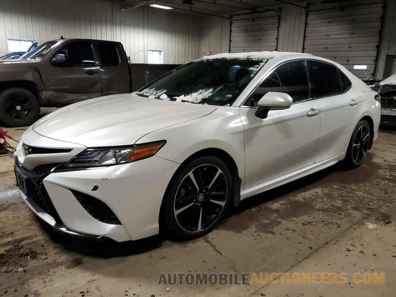 4T1B61HK4JU087927 TOYOTA CAMRY 2018