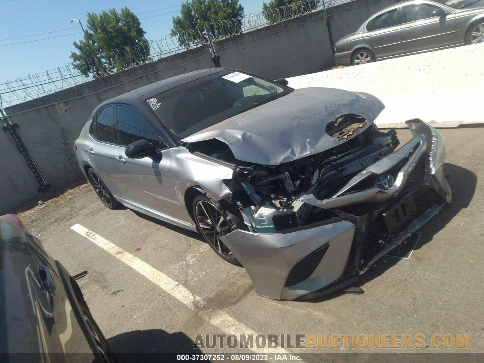 4T1B61HK4JU118755 TOYOTA CAMRY 2018