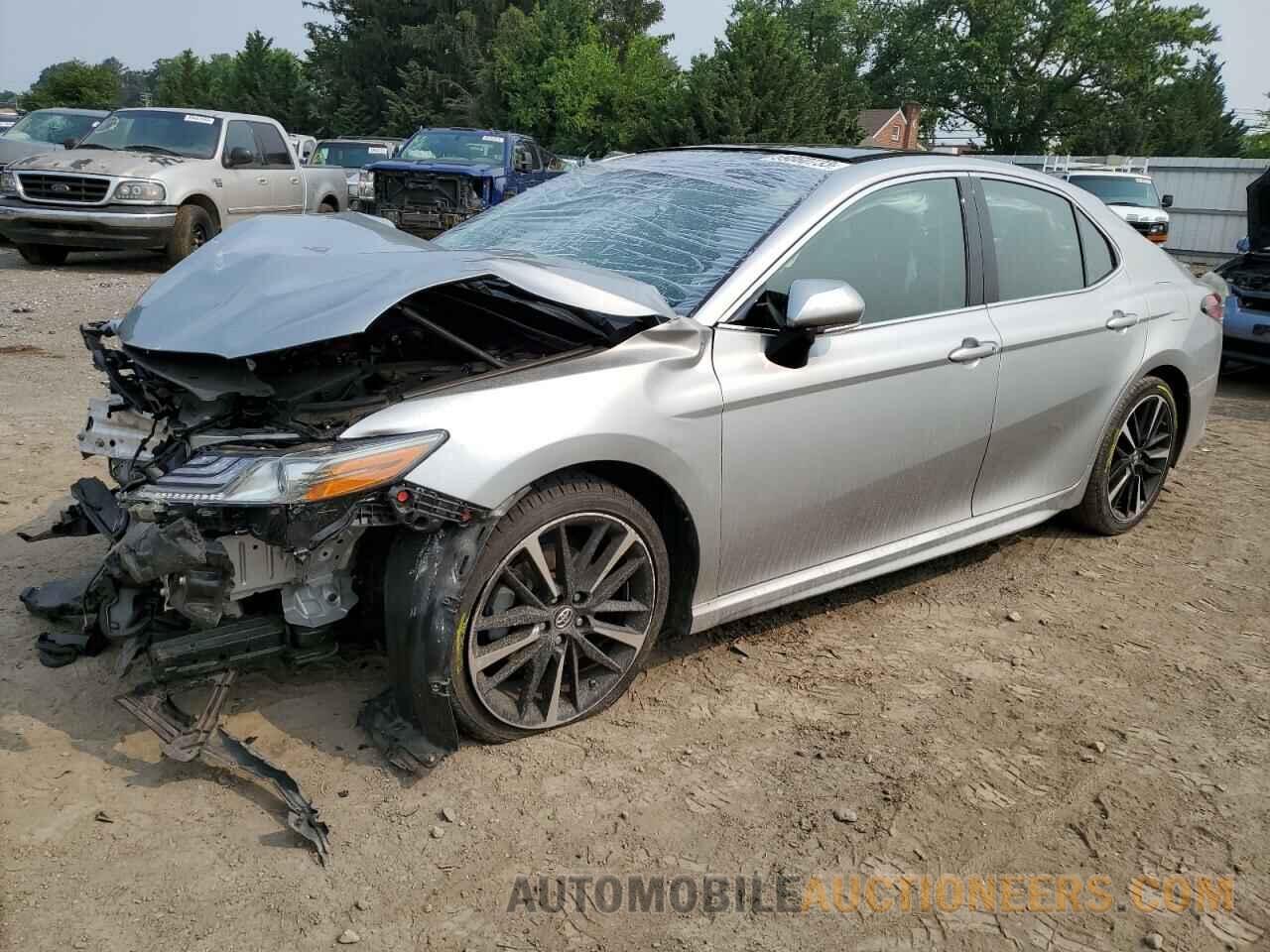 4T1B61HK4JU121400 TOYOTA CAMRY 2018