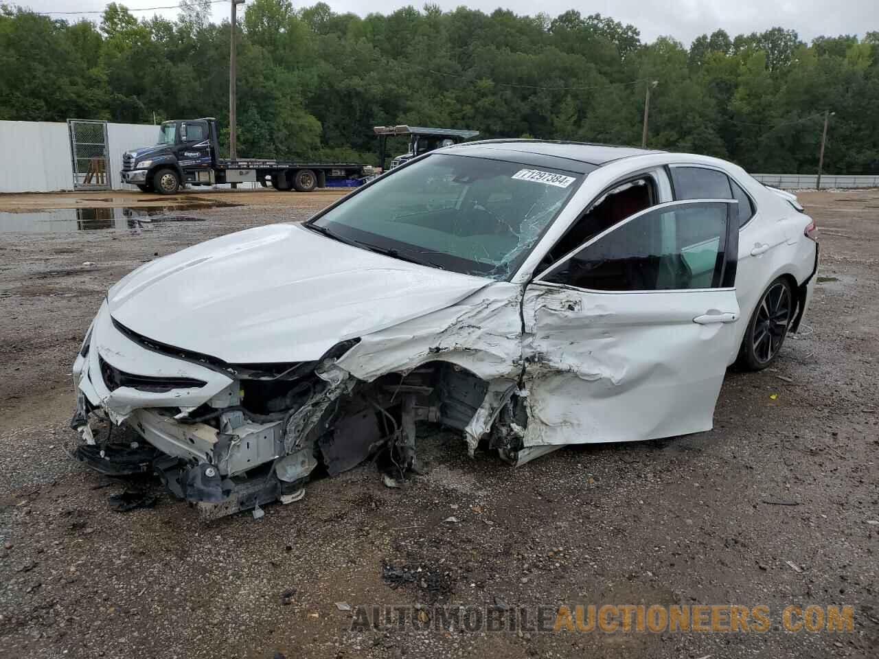 4T1B61HK4JU647672 TOYOTA CAMRY 2018