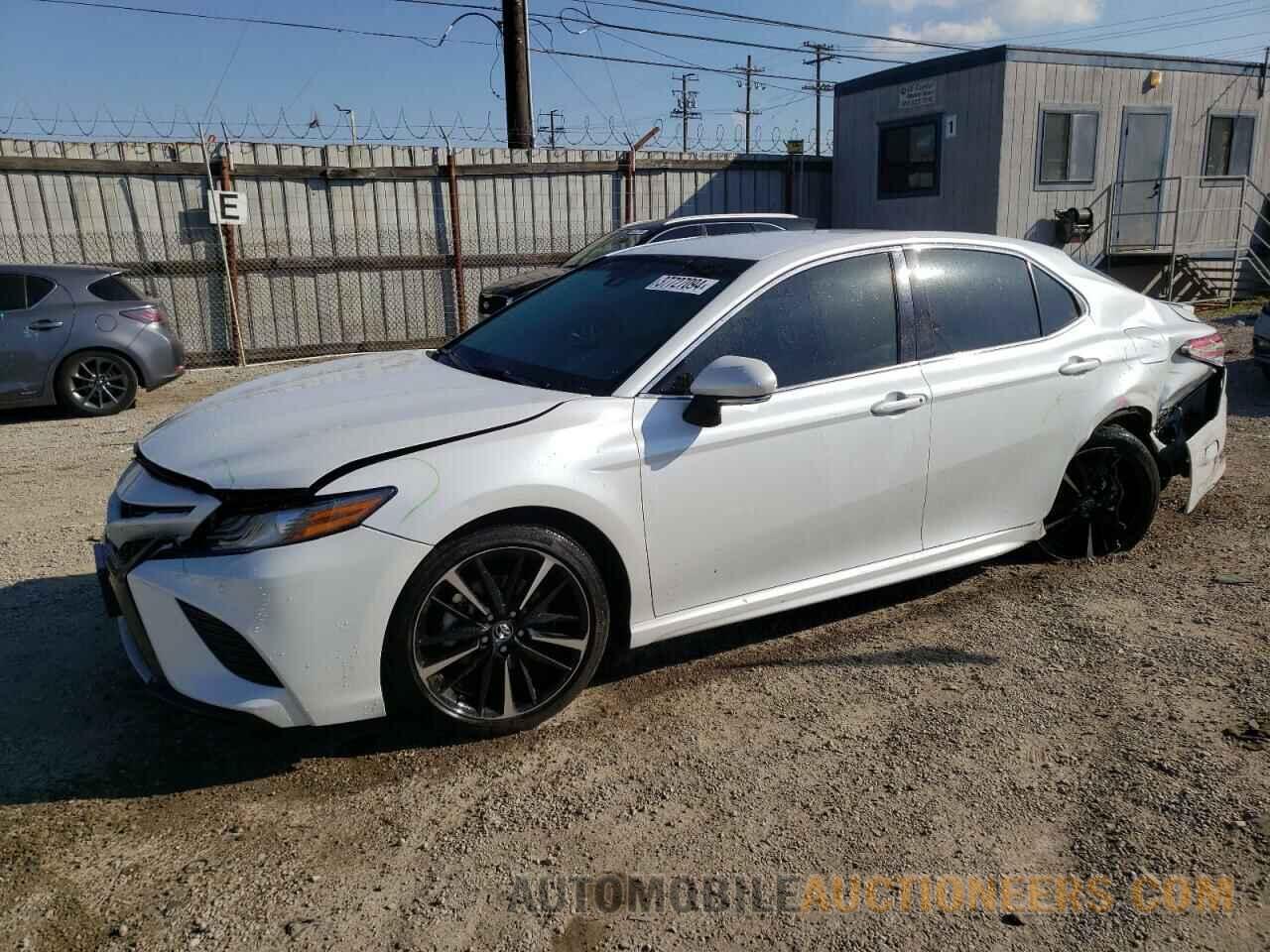 4T1B61HK5JU042074 TOYOTA CAMRY 2018