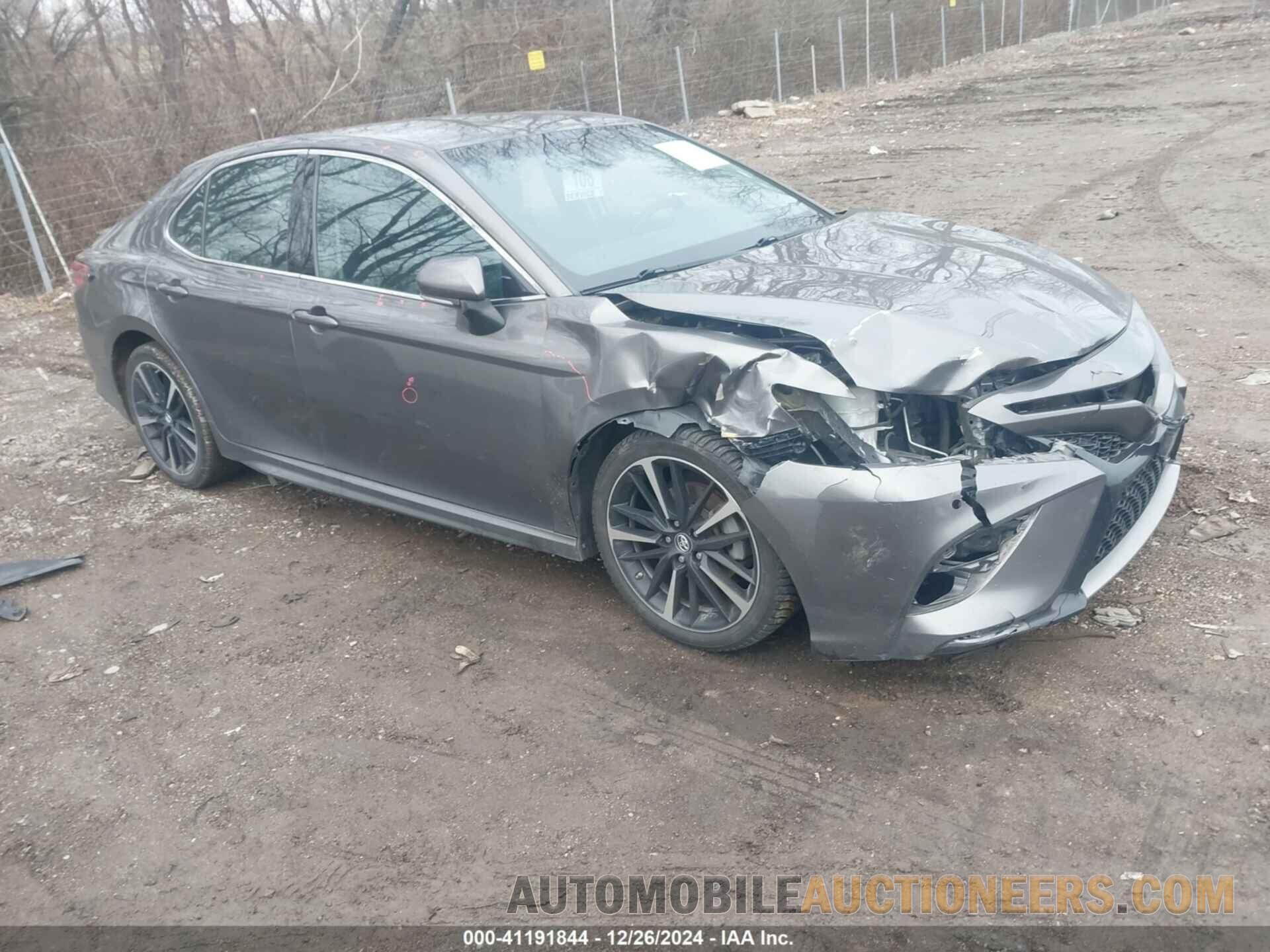 4T1B61HK5JU056105 TOYOTA CAMRY 2018