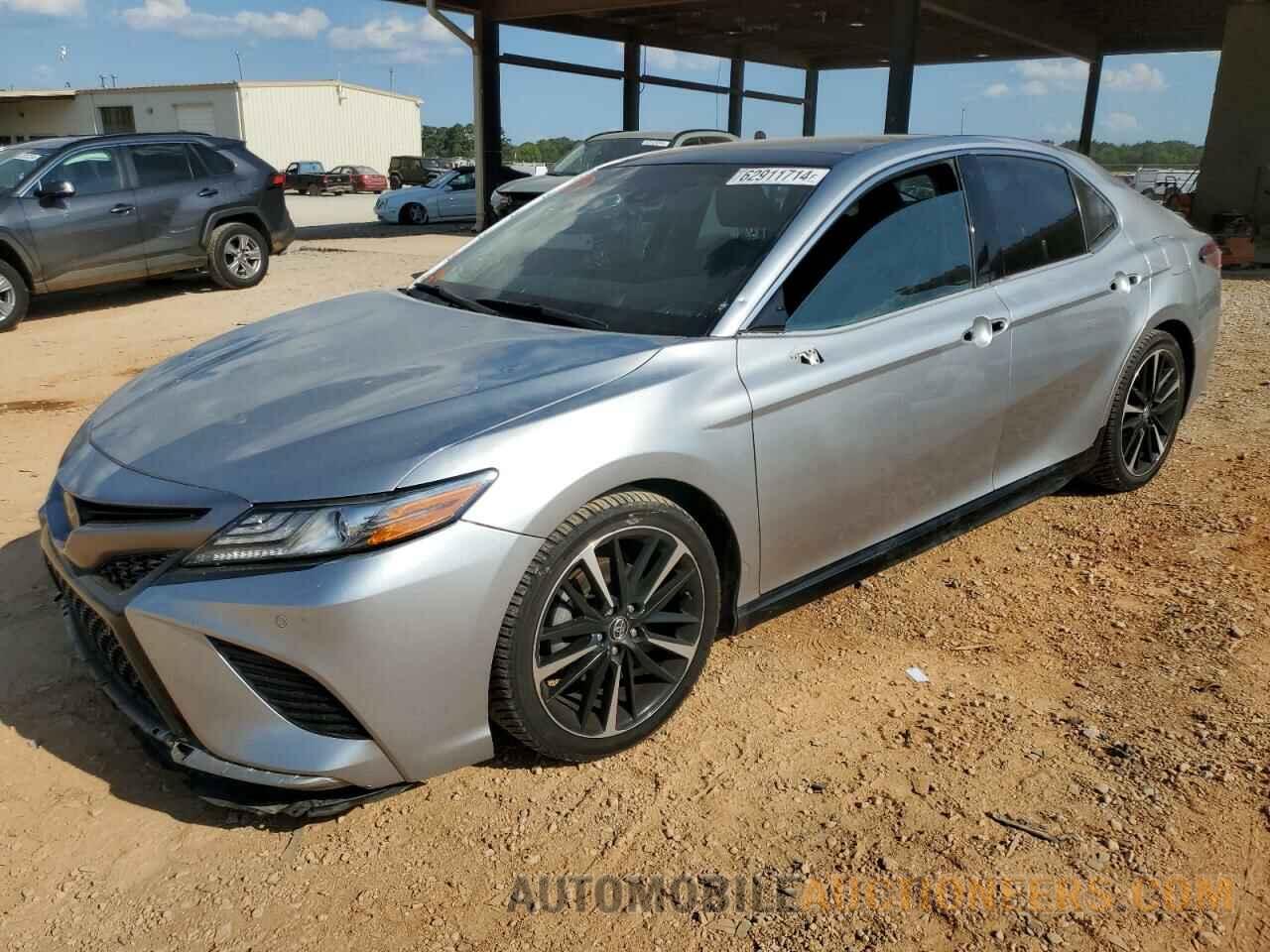 4T1B61HK5JU079318 TOYOTA CAMRY 2018