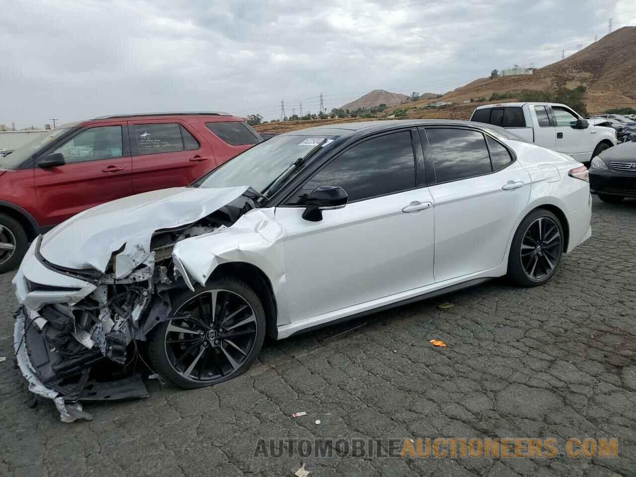 4T1B61HK5JU117288 TOYOTA CAMRY 2018