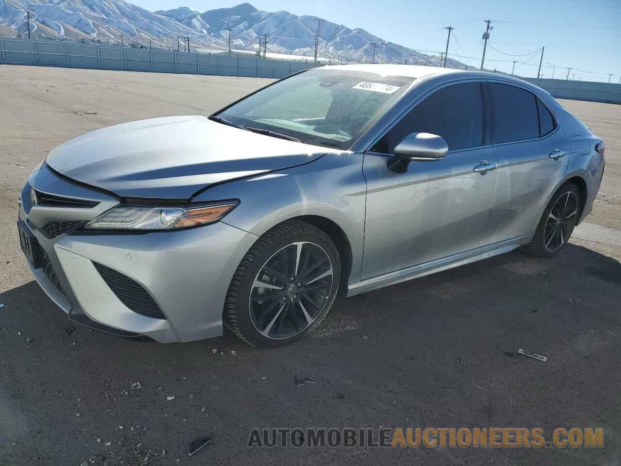 4T1B61HK5JU133975 TOYOTA CAMRY 2018