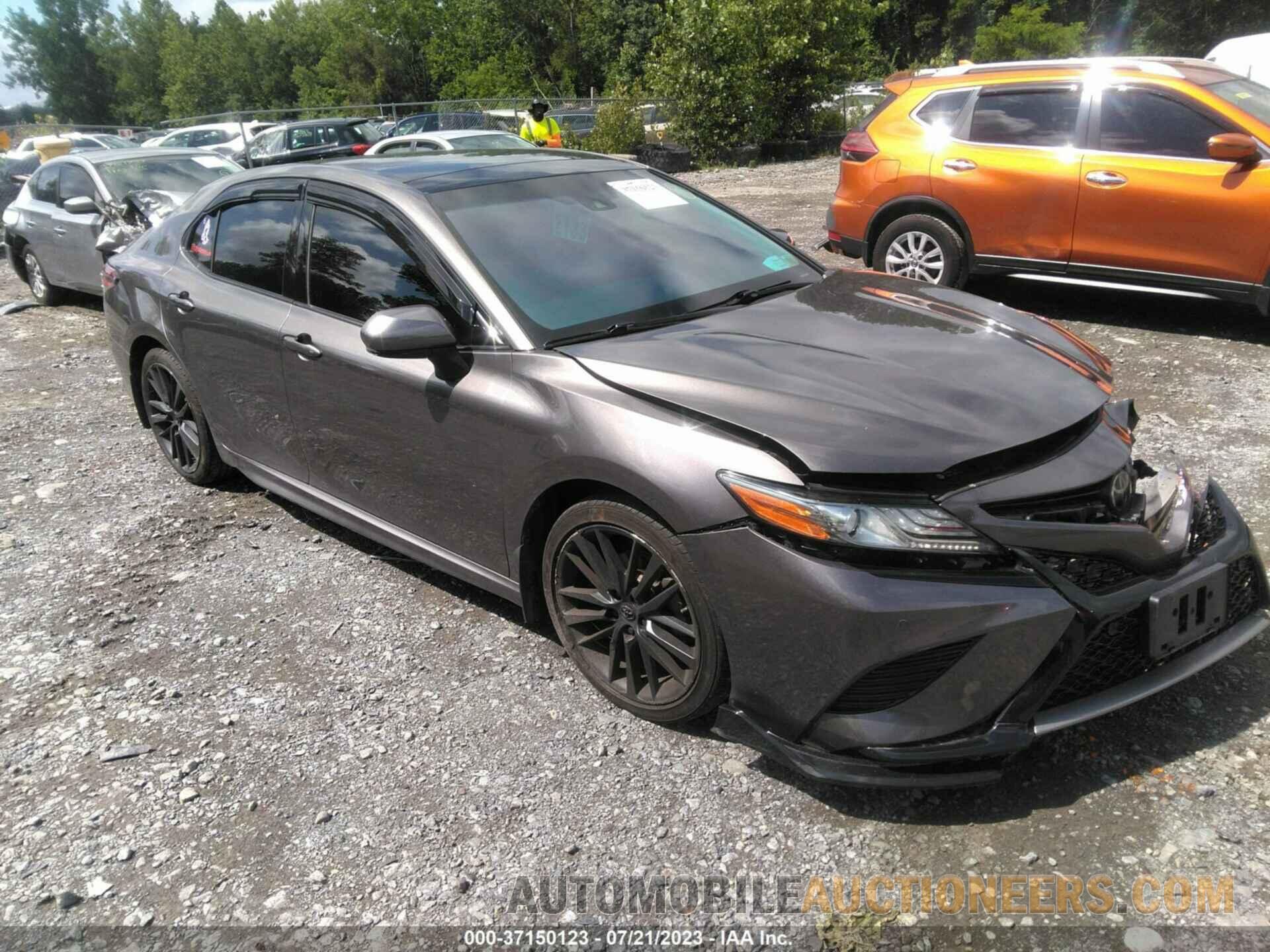 4T1B61HK5JU137105 TOYOTA CAMRY 2018