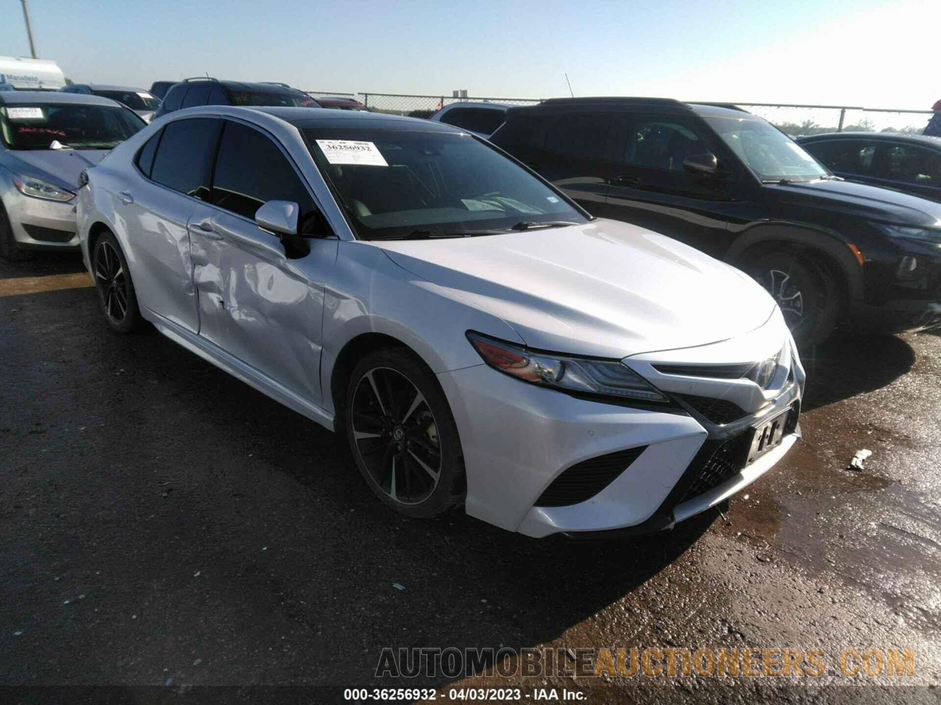 4T1B61HK5JU158696 TOYOTA CAMRY 2018