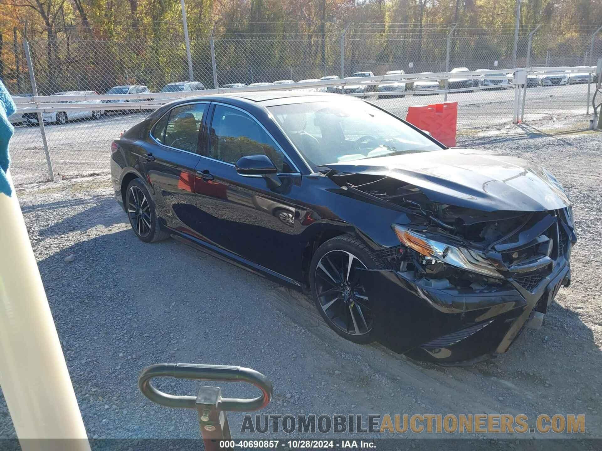 4T1B61HK5JU500437 TOYOTA CAMRY 2018