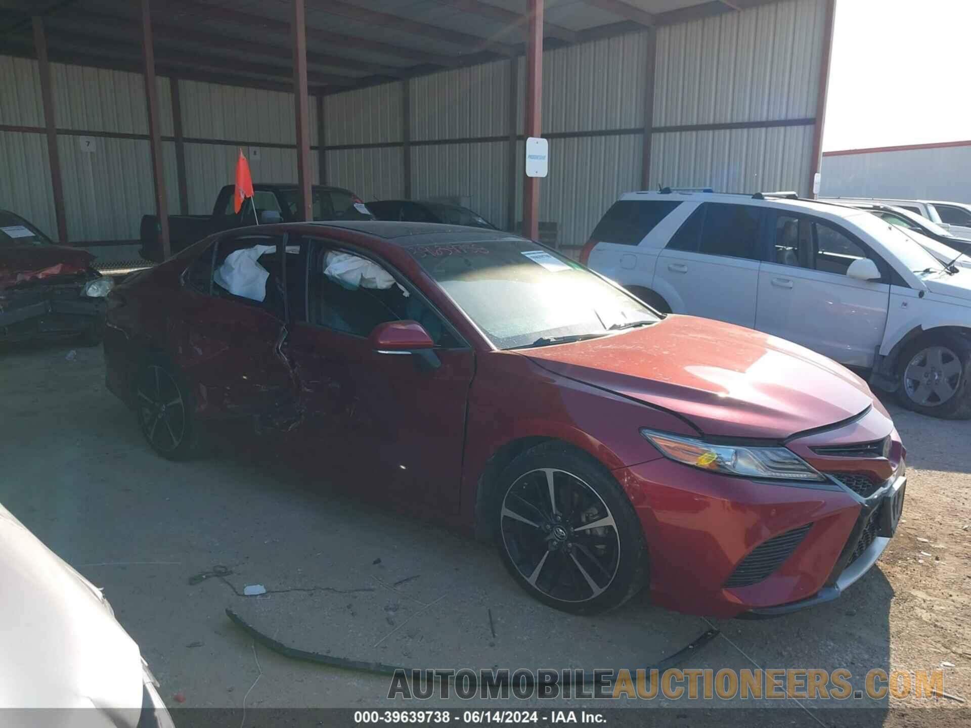 4T1B61HK5JU560878 TOYOTA CAMRY 2018