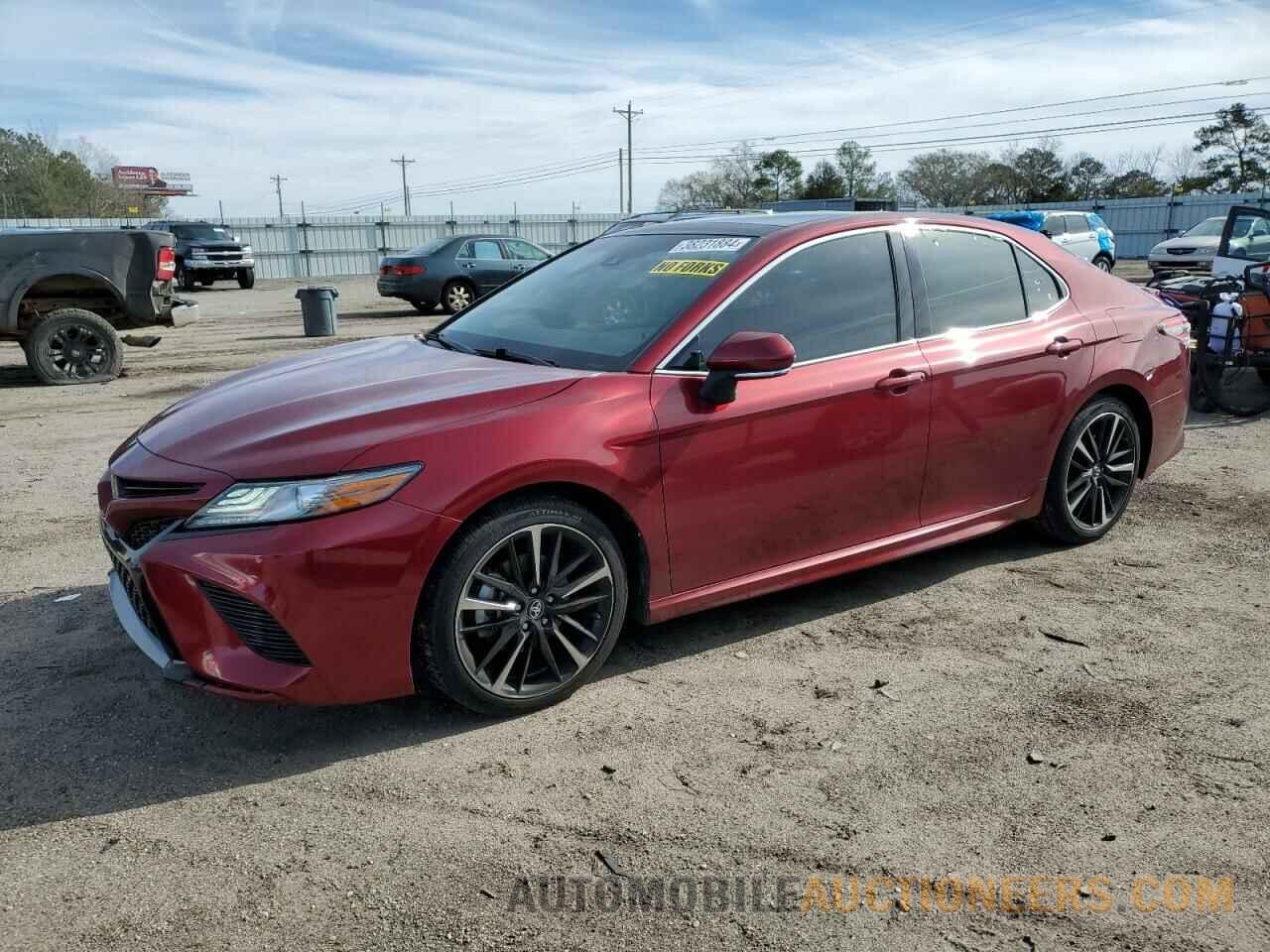 4T1B61HK5JU600182 TOYOTA CAMRY 2018