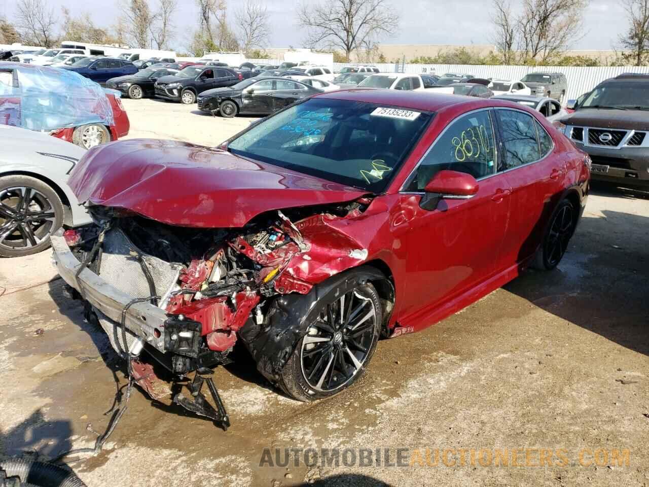 4T1B61HK5JU638141 TOYOTA CAMRY 2018