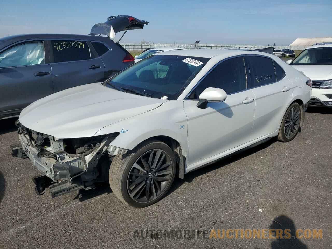 4T1B61HK5JU653321 TOYOTA CAMRY 2018