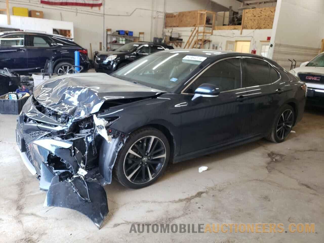 4T1B61HK5KU683209 TOYOTA CAMRY 2019