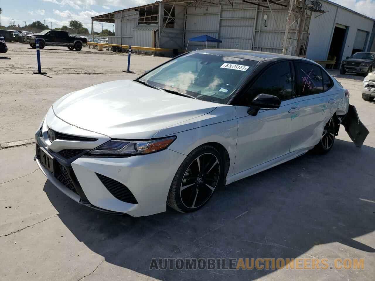 4T1B61HK6JU054279 TOYOTA CAMRY 2018