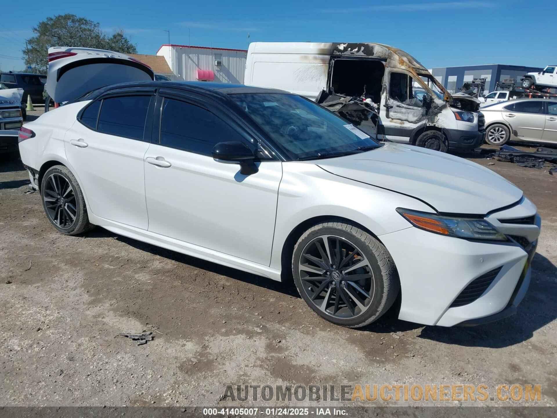 4T1B61HK6JU070885 TOYOTA CAMRY 2018