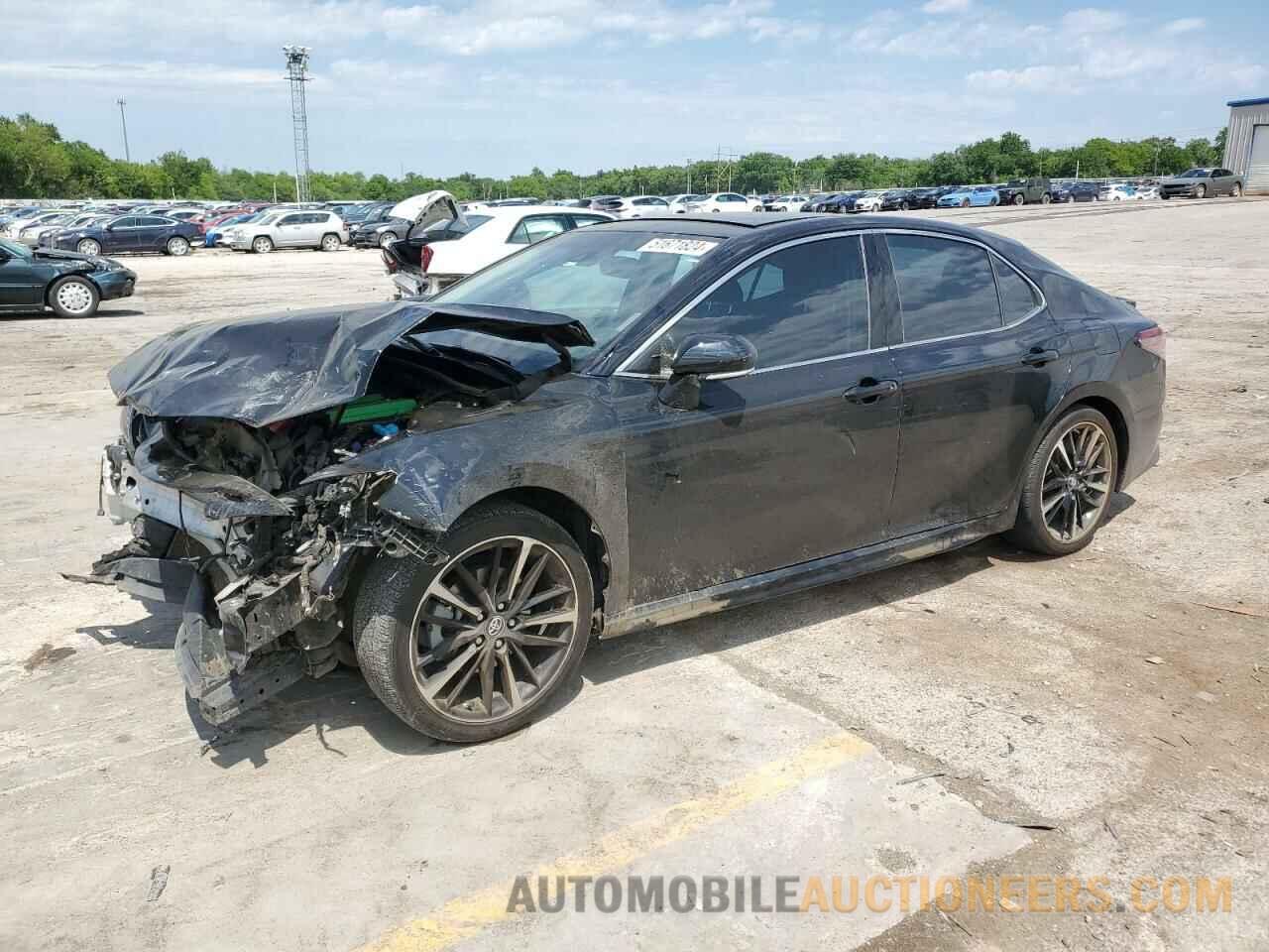 4T1B61HK6JU084608 TOYOTA CAMRY 2018