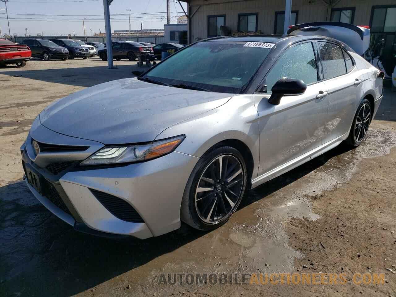 4T1B61HK6JU086228 TOYOTA CAMRY 2018