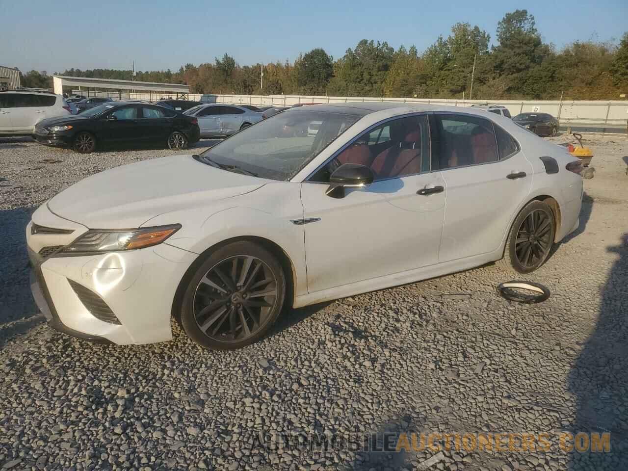 4T1B61HK6JU133192 TOYOTA CAMRY 2018