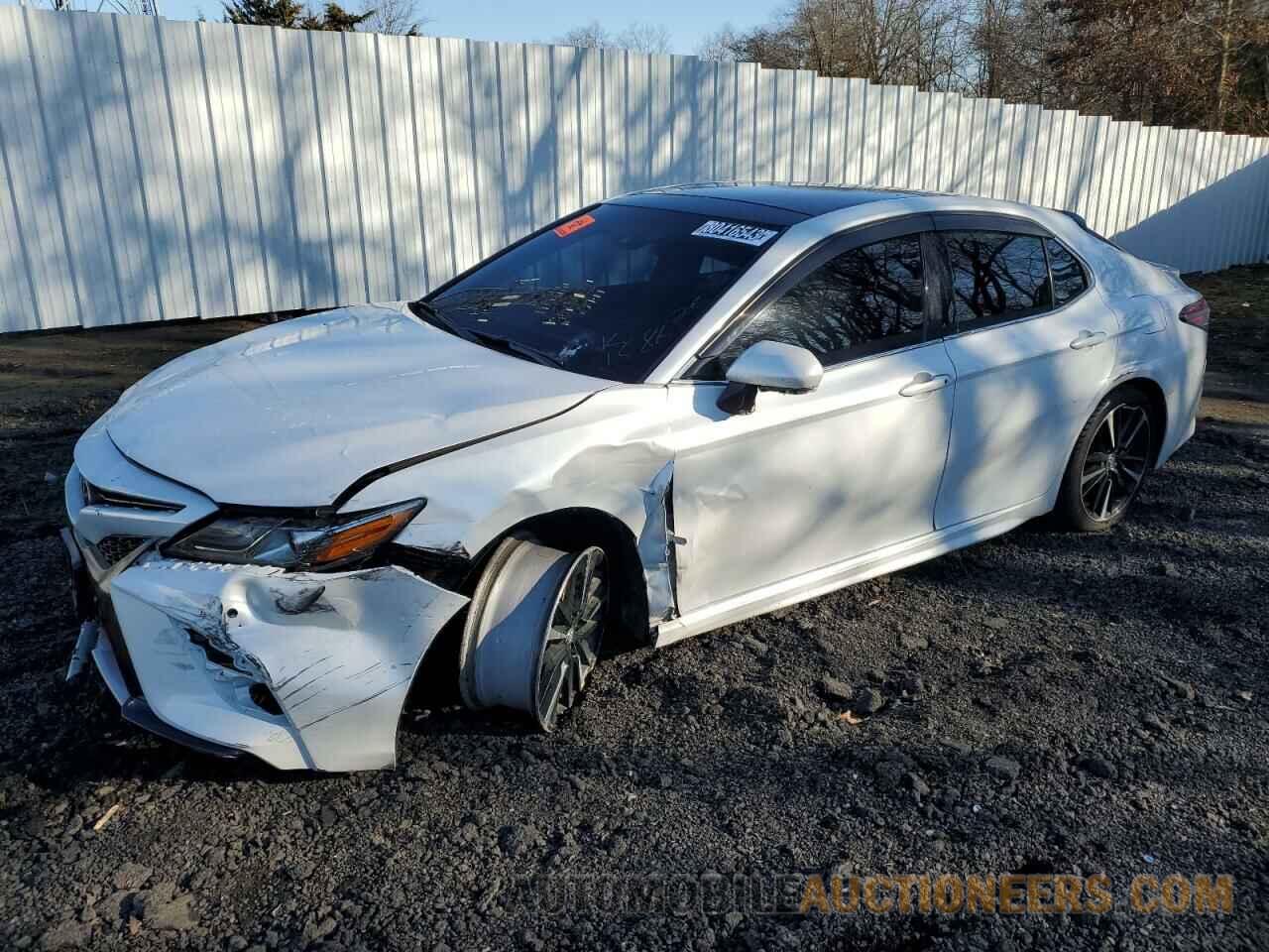 4T1B61HK6JU158626 TOYOTA CAMRY 2018