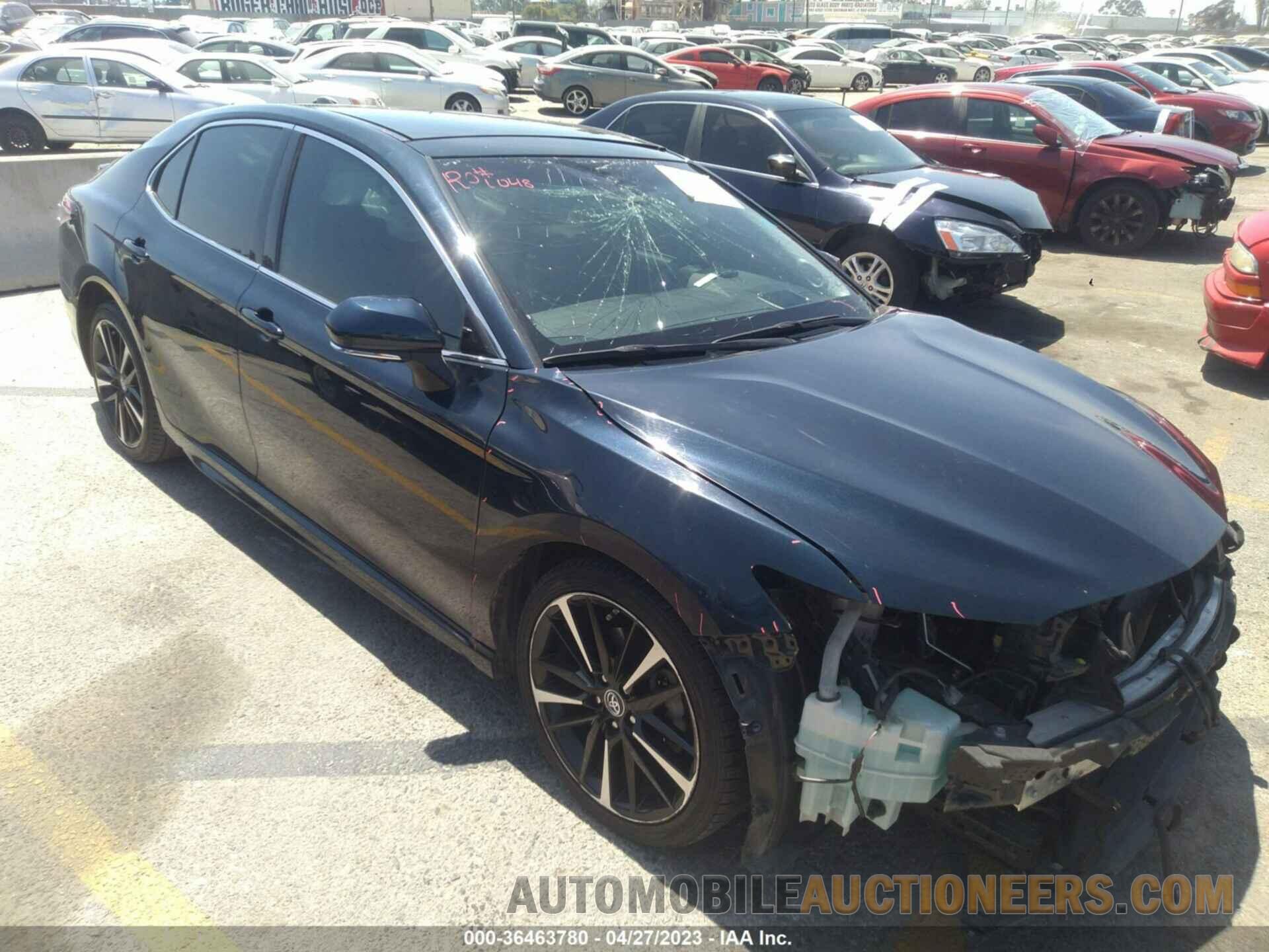 4T1B61HK6JU558718 TOYOTA CAMRY 2018