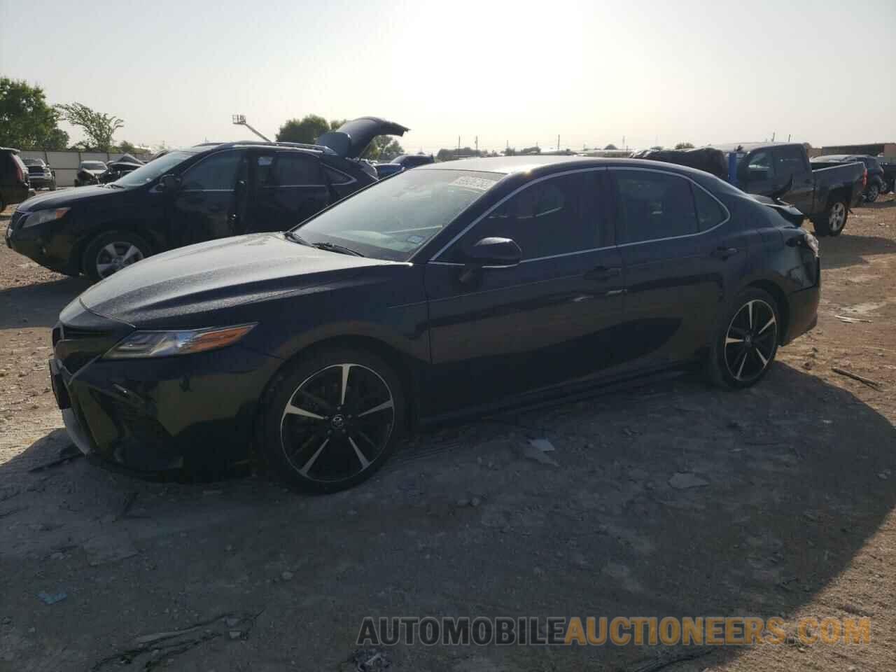 4T1B61HK6JU638469 TOYOTA CAMRY 2018