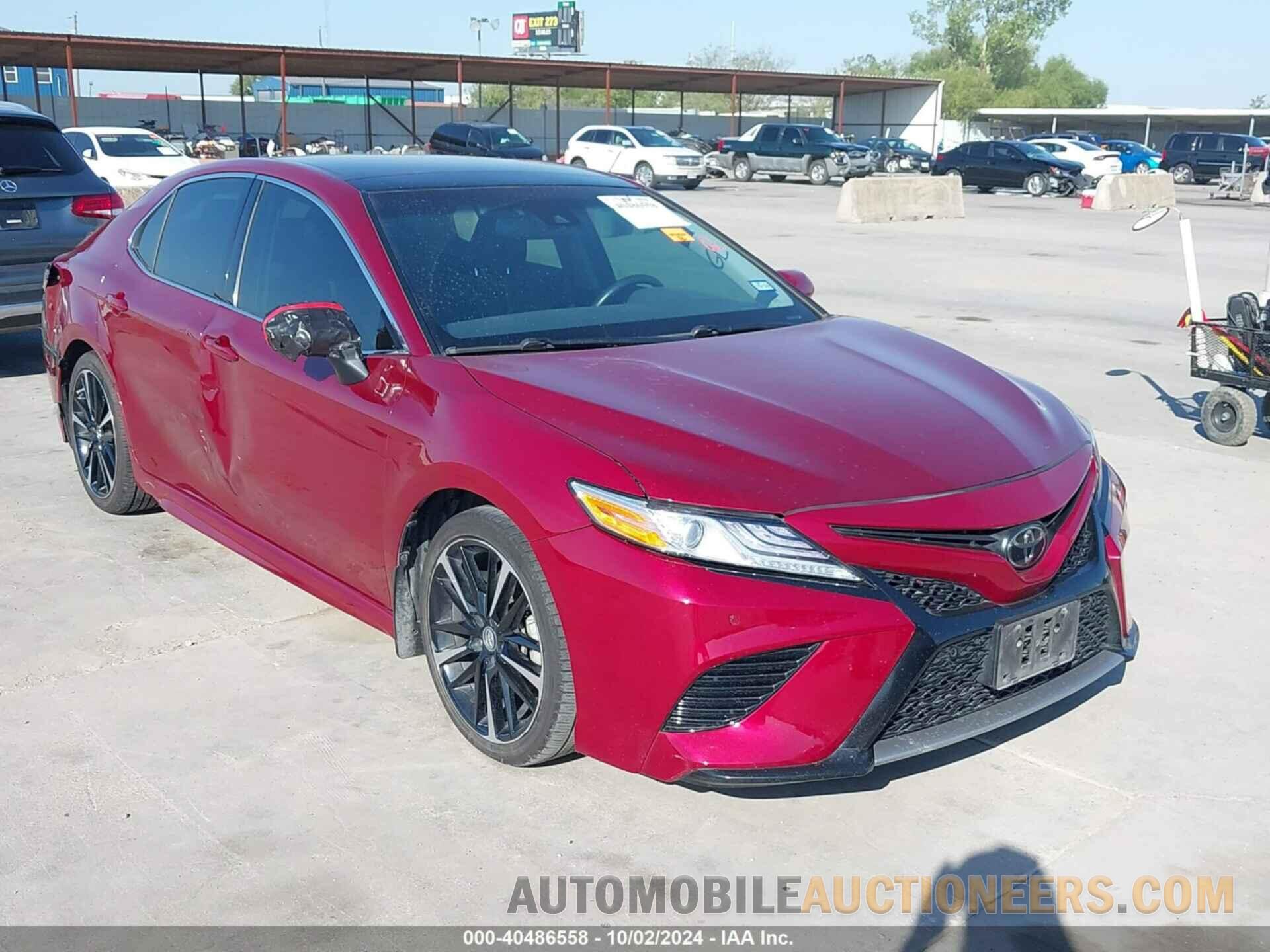 4T1B61HK6JU667826 TOYOTA CAMRY 2018