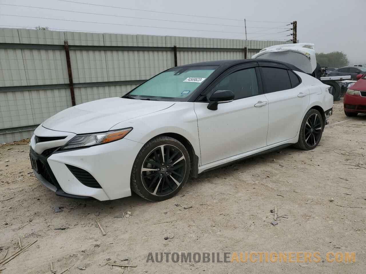 4T1B61HK7JU115879 TOYOTA CAMRY 2018